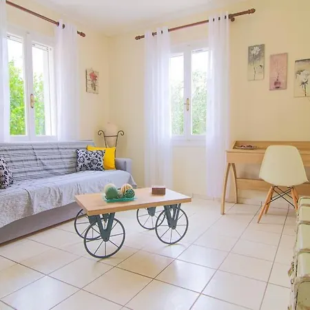 Hétvégi ház Kroussos